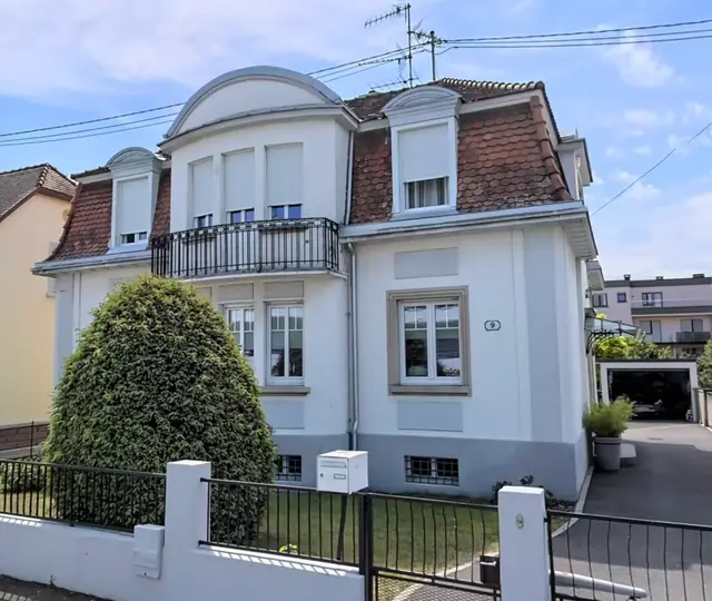 Ravalement d'une maison de maître à Haguenau — état de la façade avant intervention